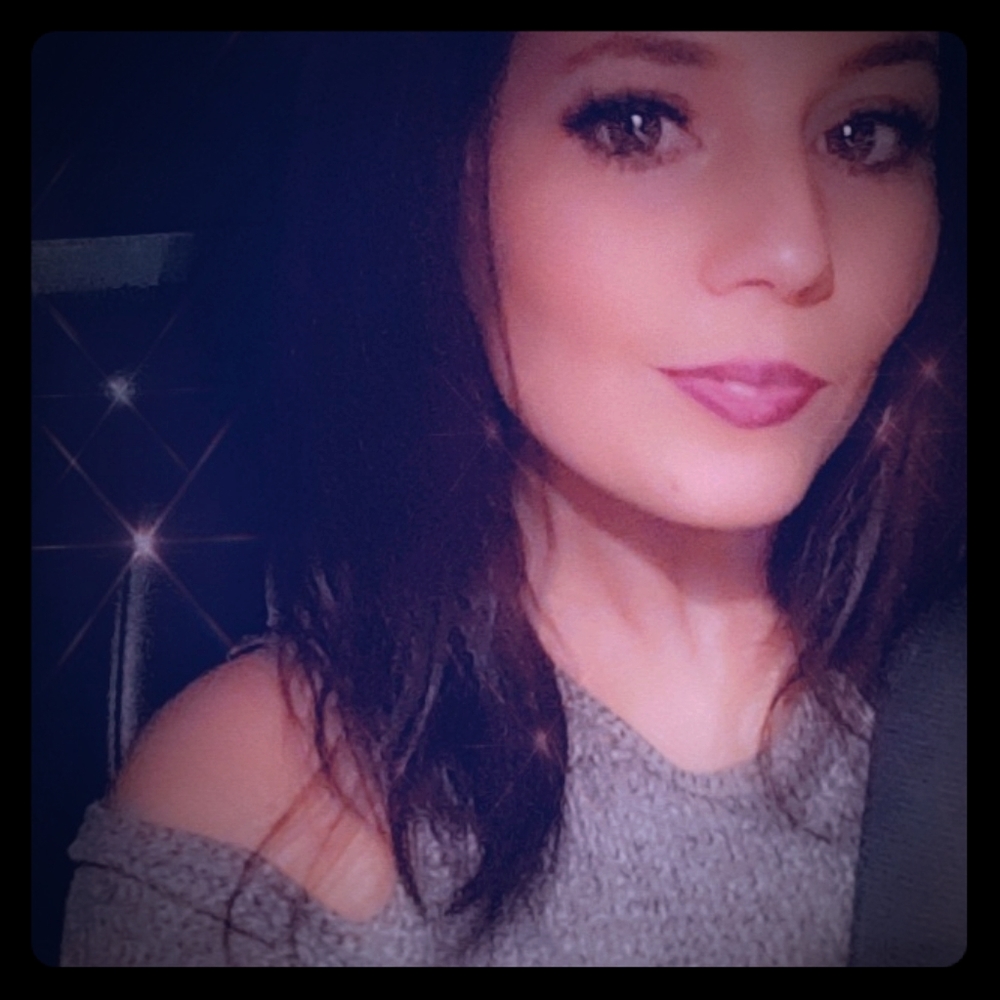 Meet your Posher, Candice